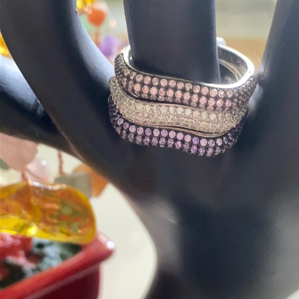 Set of three stunning stackable rings.